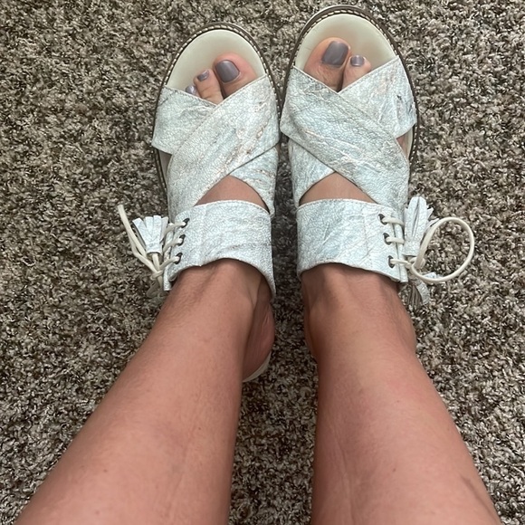 Unity in Diversity | Beige Fado Leather Sandal 41 - Picture 7 of 11